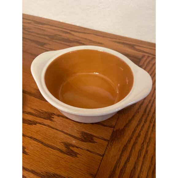 Pampered Chef Two tone stoneware 3 cup covered baker - Picture 3 of 4